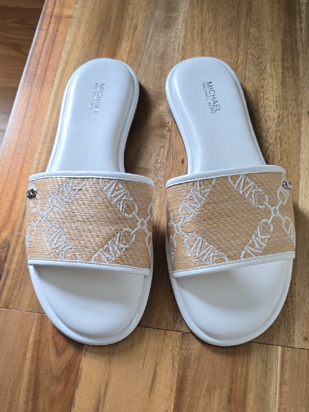 Michael Kors MK Logo Slide Sandals Vanilla Tan Size 8M